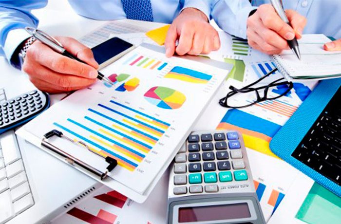 La administración de la economía en los jóvenes.